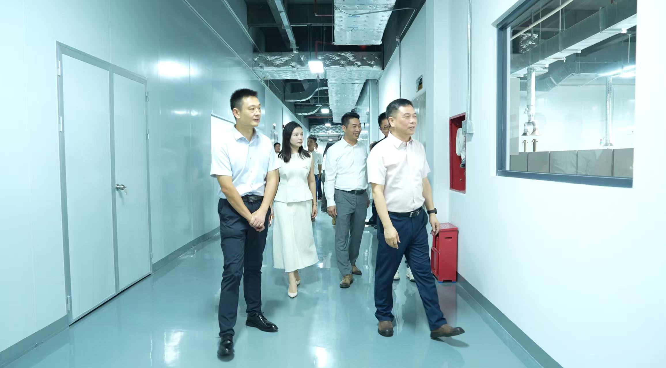 聚力启新・骏业宏开｜pp电子平台游戏新材元器件材料事业部隆重揭牌