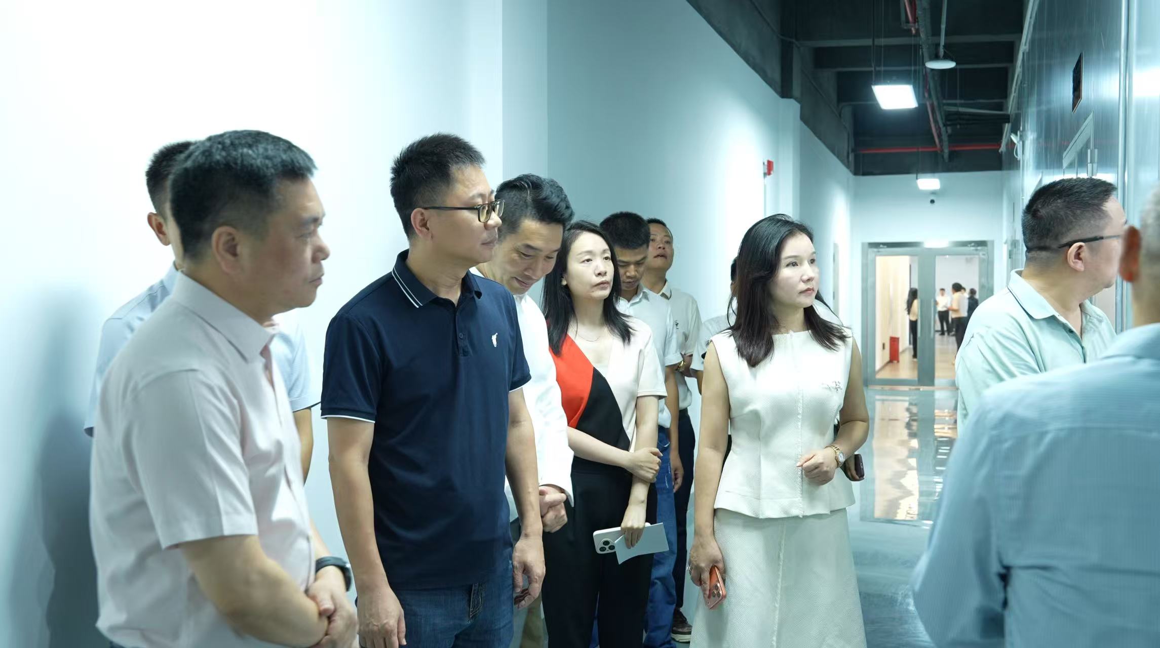 聚力启新・骏业宏开｜pp电子平台游戏新材元器件材料事业部隆重揭牌